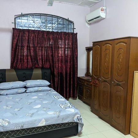 Aryani Homestay Kampong Kelemak Bagian luar foto