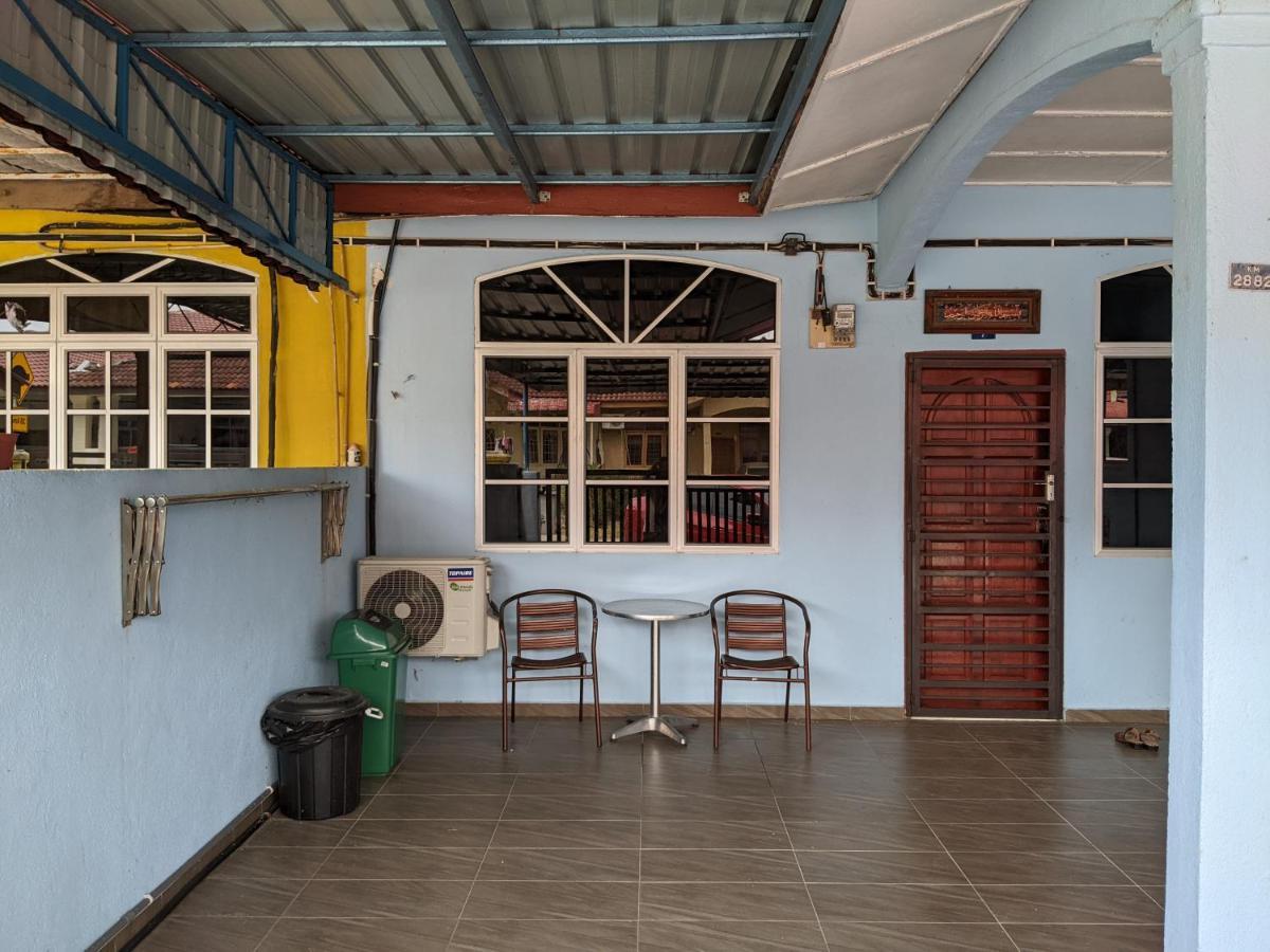 Aryani Homestay Kampong Kelemak Ruang foto