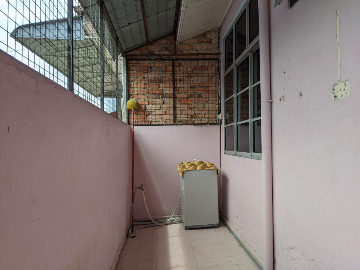 Aryani Homestay Kampong Kelemak Ruang foto
